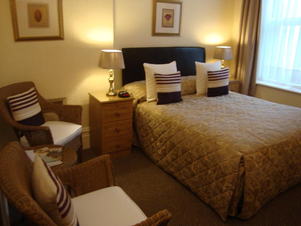 The Newark Hotell Bournemouth Exteriör bild
