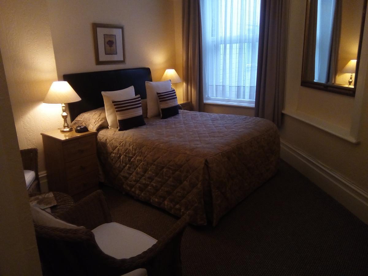 The Newark Hotell Bournemouth Exteriör bild